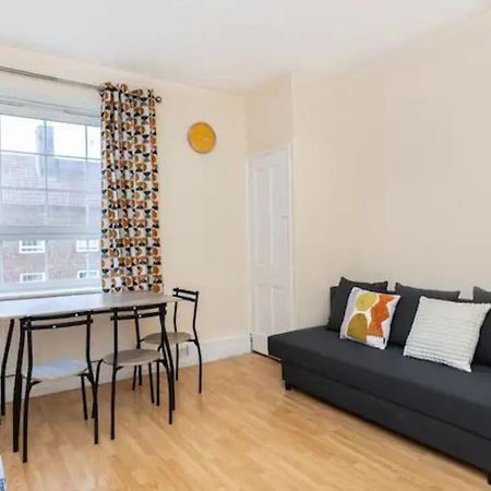 Tranquil 1Br In South Bank With Onsite Parking Daire Londra Dış mekan fotoğraf