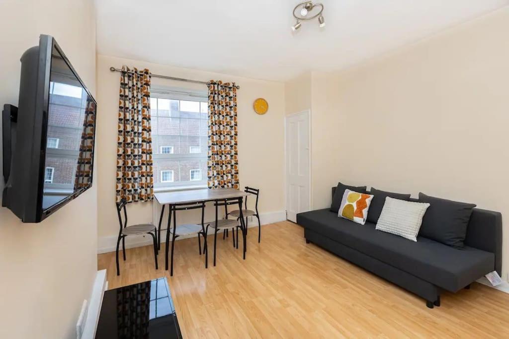 Tranquil 1Br In South Bank With Onsite Parking Daire Londra Dış mekan fotoğraf